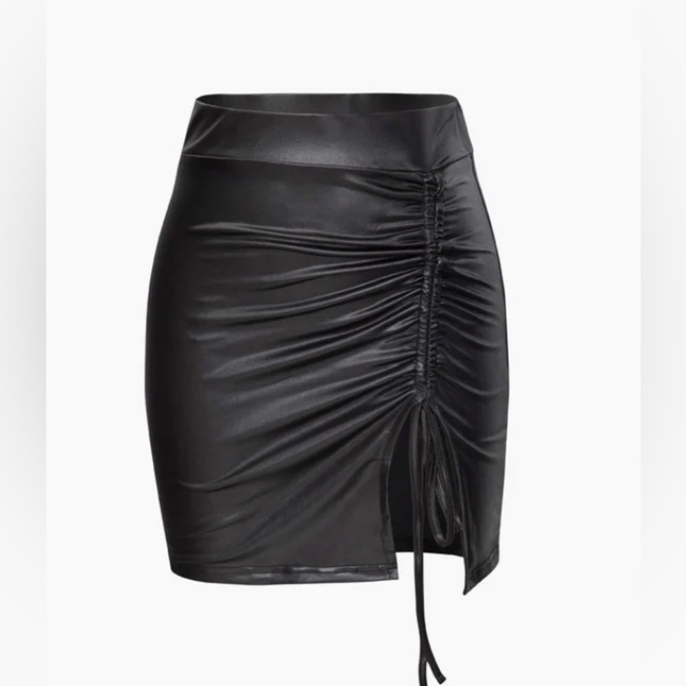 Black mini skirt rushed side faux leather mini skirt sexy women small NWOT